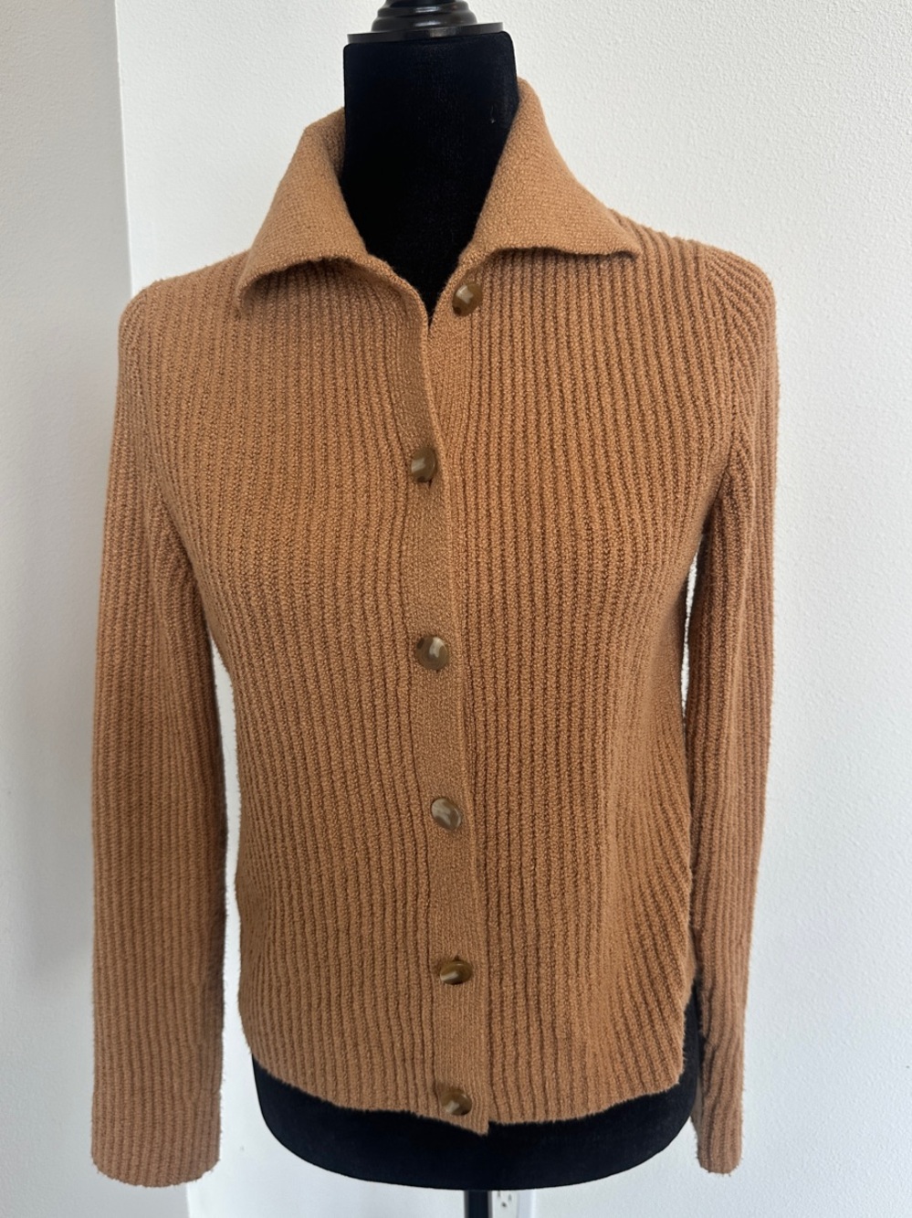 Vince Ribbed Crewneck Sweater in Camel